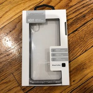 iPhone XS Max lifeproof case